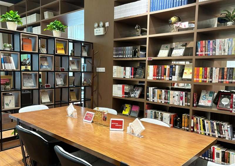 圖書館電子墨水屏標(biāo)簽的優(yōu)勢(shì)